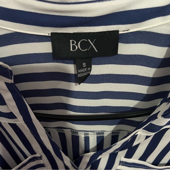 BCX Navy and White Striped Blouse Size S - ALMOST NEW CONDITION! - Picture 2 of 3